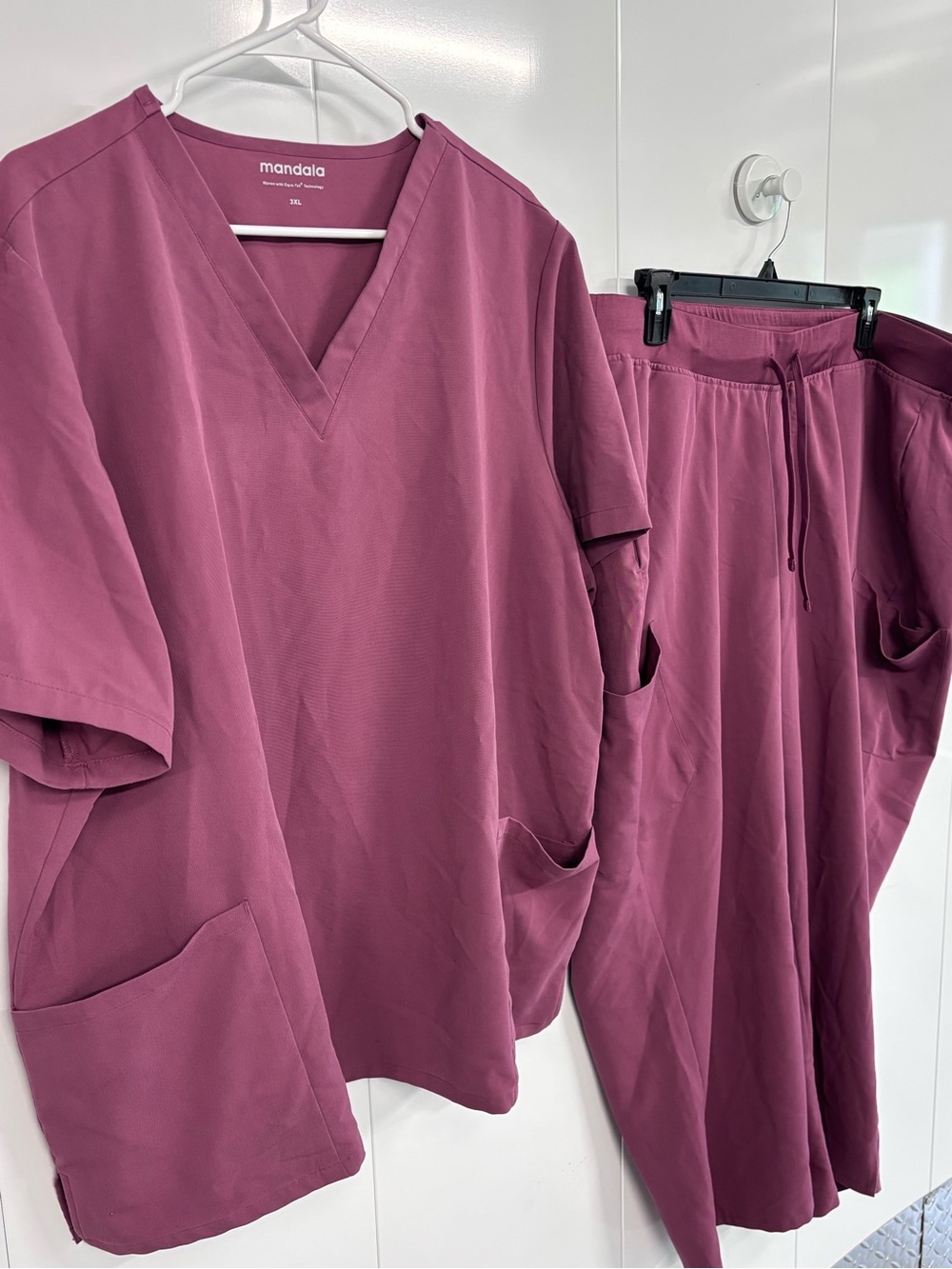 Mandala Scrubs Set Women 3XL Plum Mauve V-Neck Top Jogger Pants Equa-Tek Plus - Picture 2 of 6